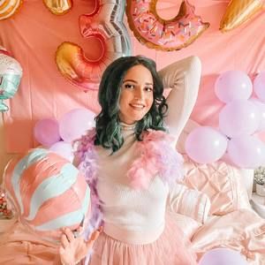 Meet your Posher, Arielle